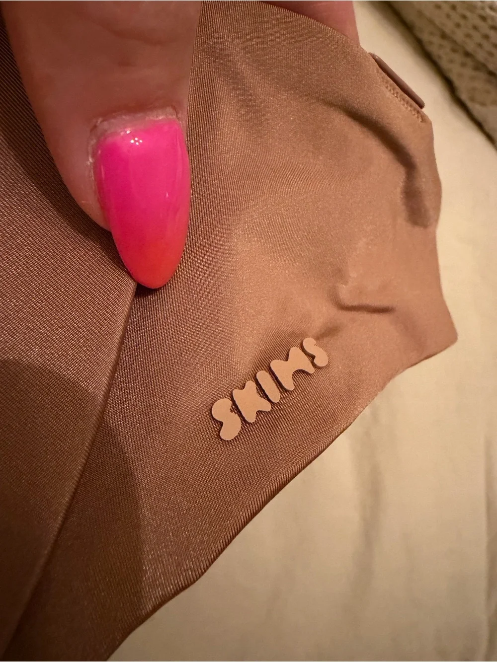 SKIMS Wireless Push-up Bra 32DDDD - Picture 3 of 4